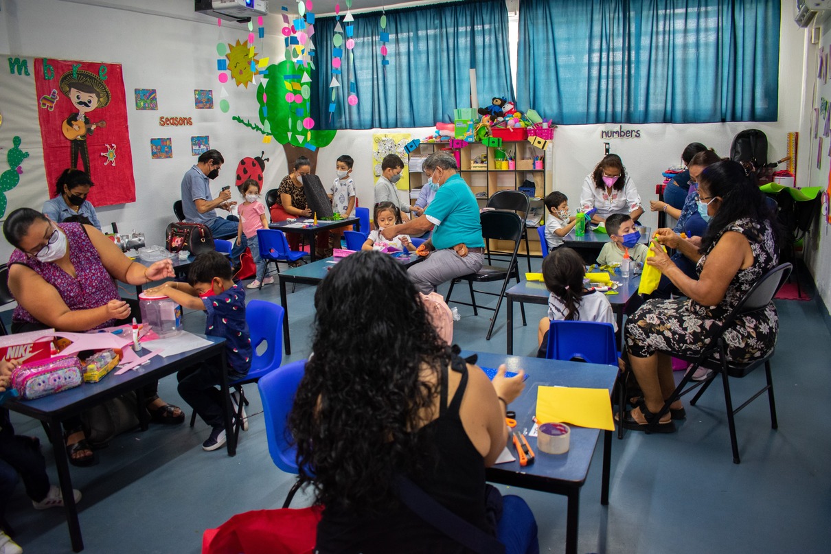 Preescolar de CSA Coatzacoalcos recibe la visita de abuelitos de nuestros estudiantes en el arranque del proyecto “Pequeños ahorradores” 