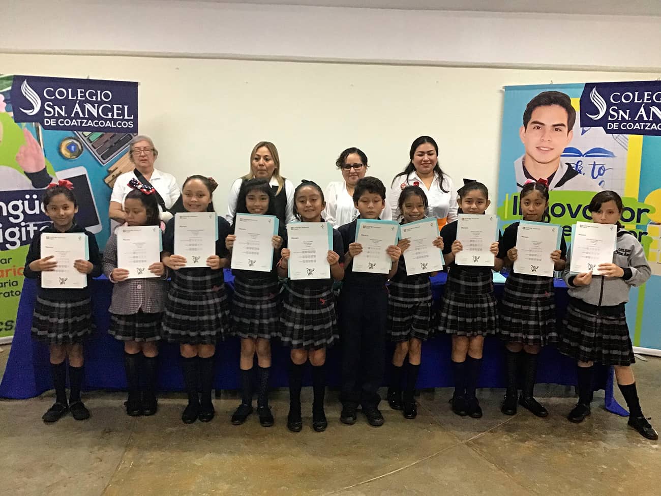 Entrega certificado cambridge primaria colegio san angel coatzacoalcos
