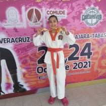 ¡Estudiante Grizzly obtuvo medalla de oro en la competencia DUALMEET de Tae Kwon Do.