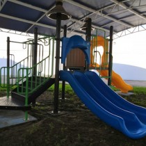 Colegio Sn Ángel estrena juegos infantiles