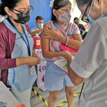Colegio Sn Ángel de Coatzacoalcos, actúa como sede de vacunación contra la influenza.