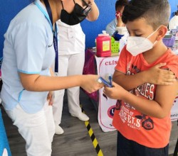 Colegio Sn Ángel de Coatzacoalcos, actúa como sede de vacunación contra la influenza.